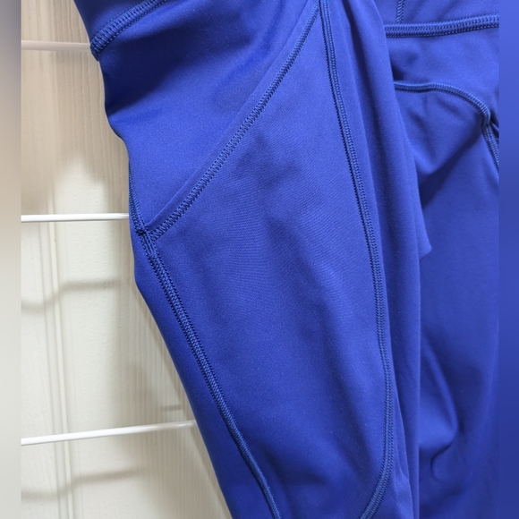 Lululemon Fast and Free Tight 25" *Non-Reflective Nulux - Picture 5 of 7